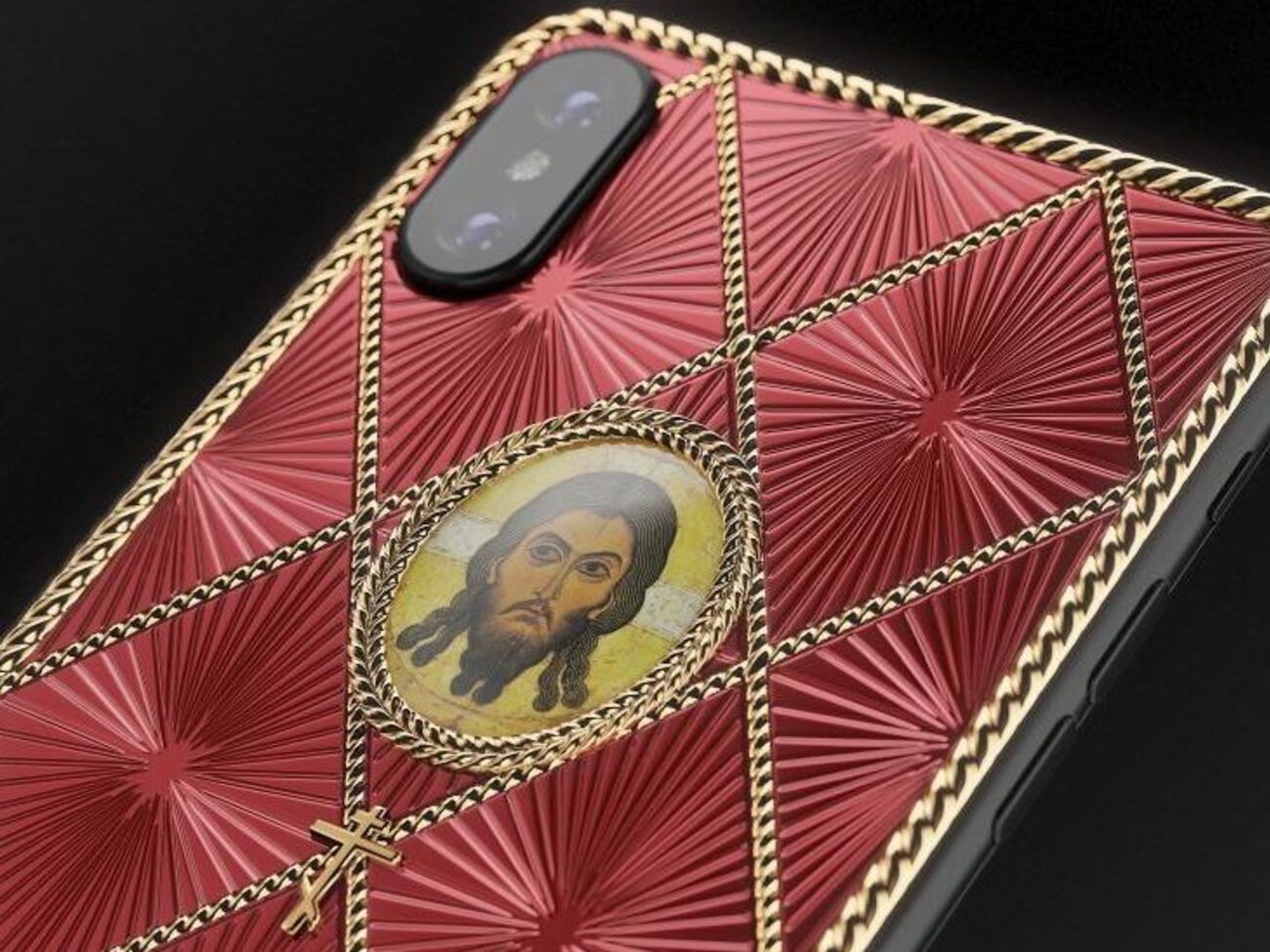 У РФ випустили "християнські" iPhone X