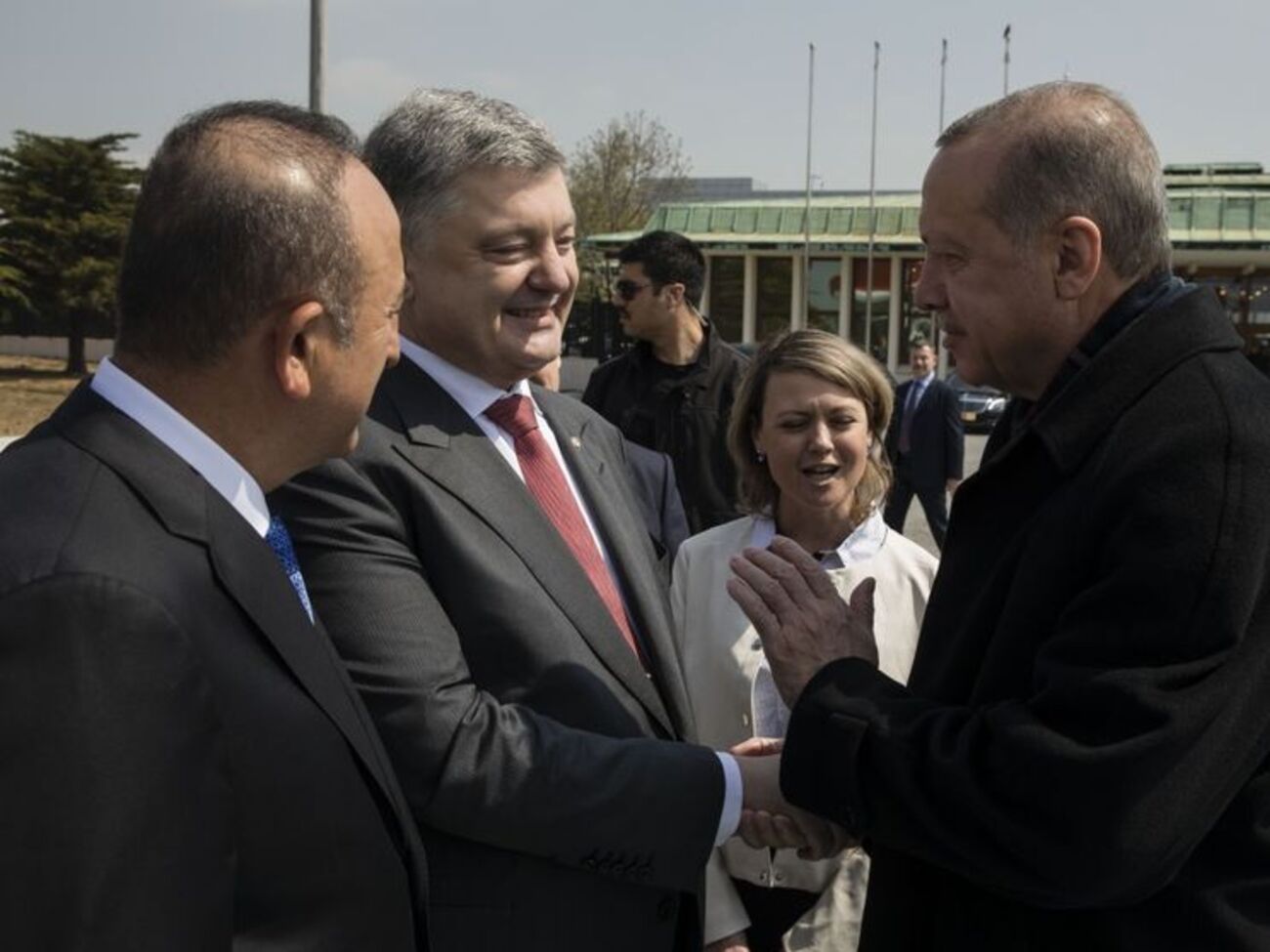 Порошенко зустрівся в Стамбулі з Ердоганом і Чавушоглу