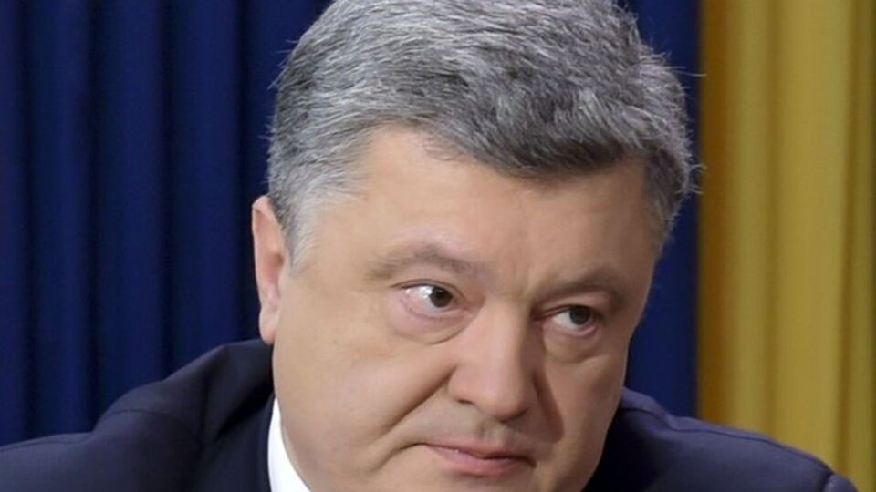 Порошенко считает, что Путину стоит объяснить, почему он до сих пор не позволяет разместить миротворческую миссию на Донбассе