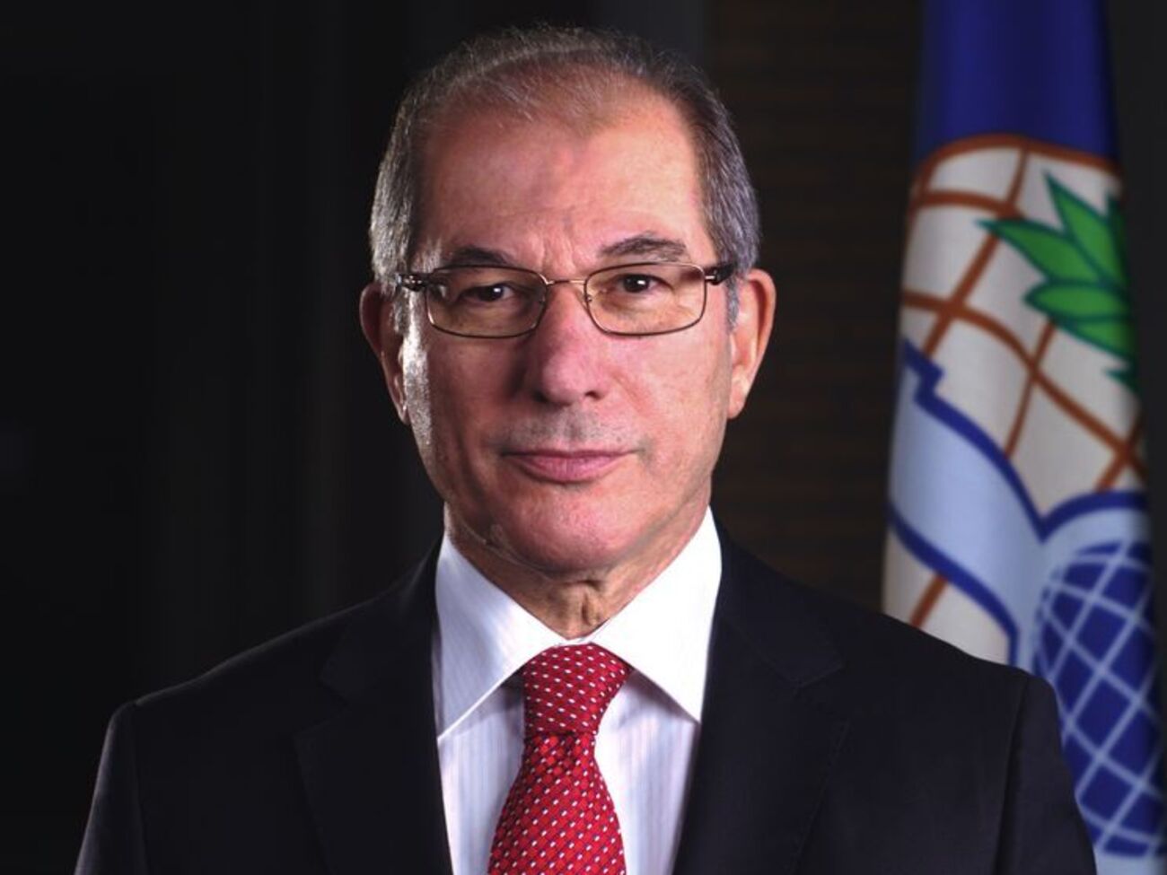 Узюмджю висловив стурбованість через імовірний напад із застосуванням хімічної зброї 7 квітня в Думі