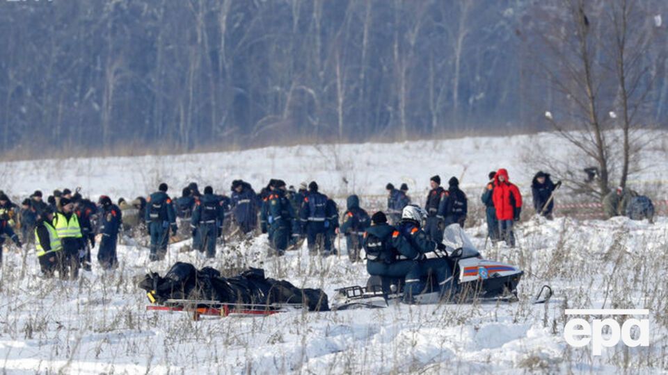 Поиски останков велись, еще когда на поле лежал снег