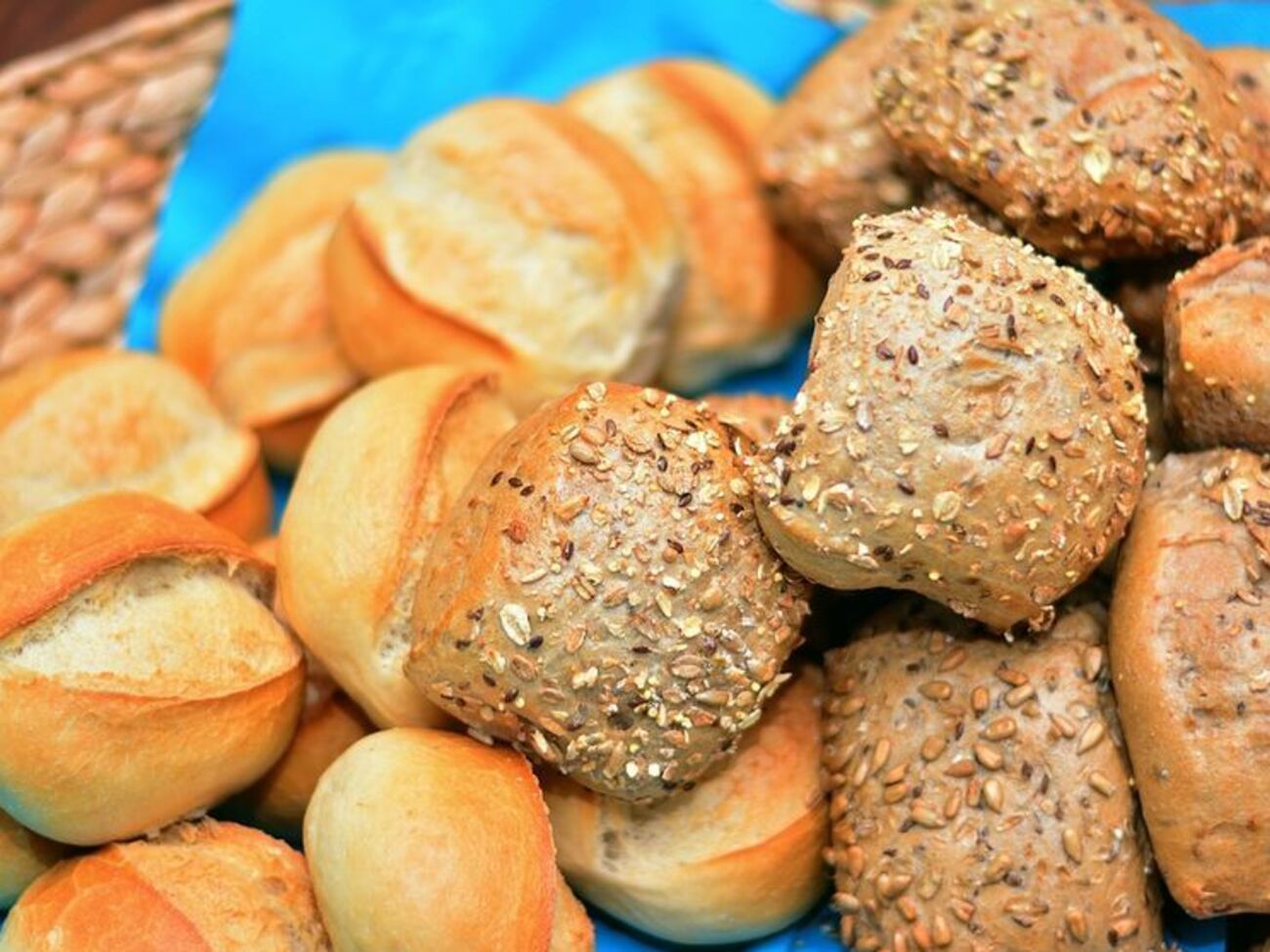 В вопросе полезности хлеба специалисты давно разошлись во мнениях