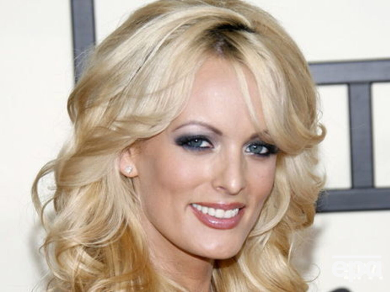 Сторми Дэниелс будет судиться с Трампом