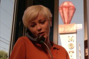 Гидли исполняла роль проститутки