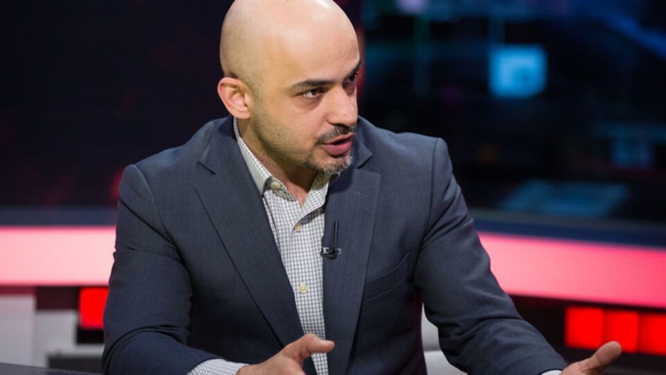 Найєм: Скільки разів вас матюкали хлопці з дорогих машин, а ви, потупивши очі, робили вигляд, що не помічаєте?