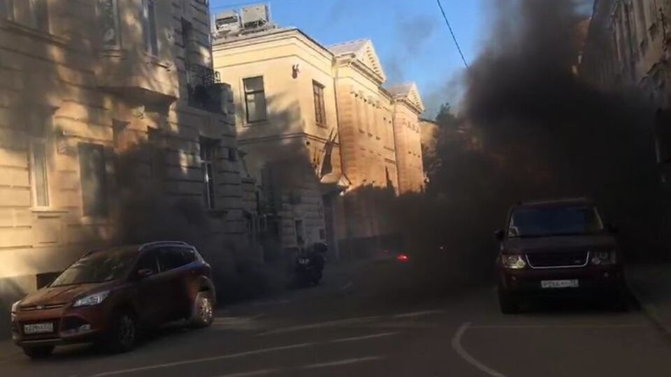 Активисты засняли на видео нападение