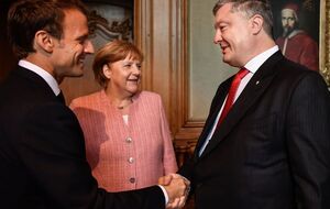 Макрон, Меркель і Порошенко зустрілись в Аахені