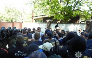 Об охране имущества семьи Левочкин попросил полицию сам