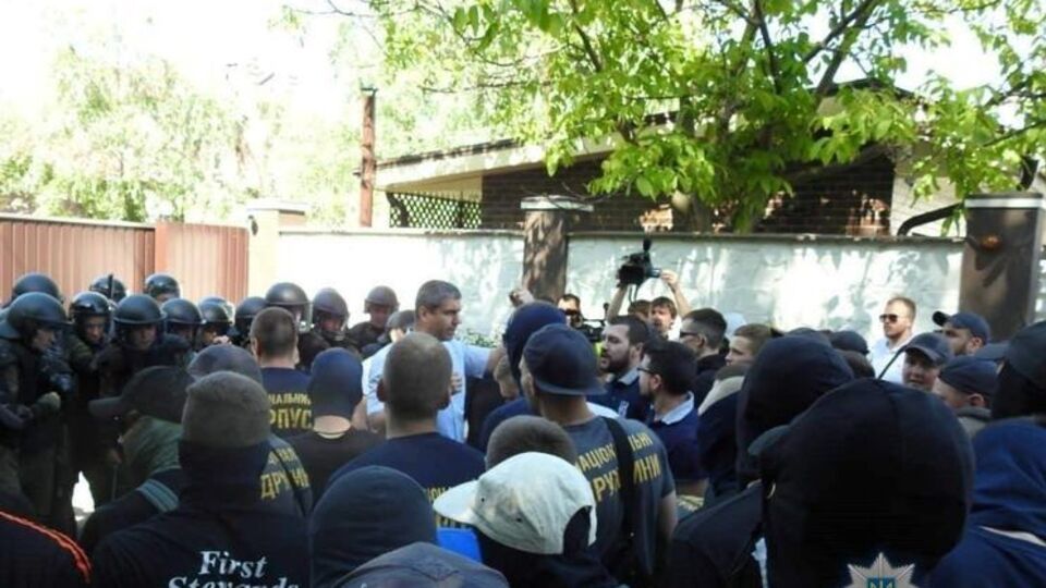 Про охорону майна сім'ї Льовочкін попросив поліцію сам