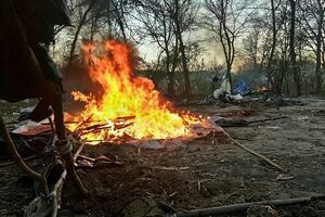 21 апреля националисты из С14 сообщили, что заставили ромов уйти с Лысой горы в Киеве