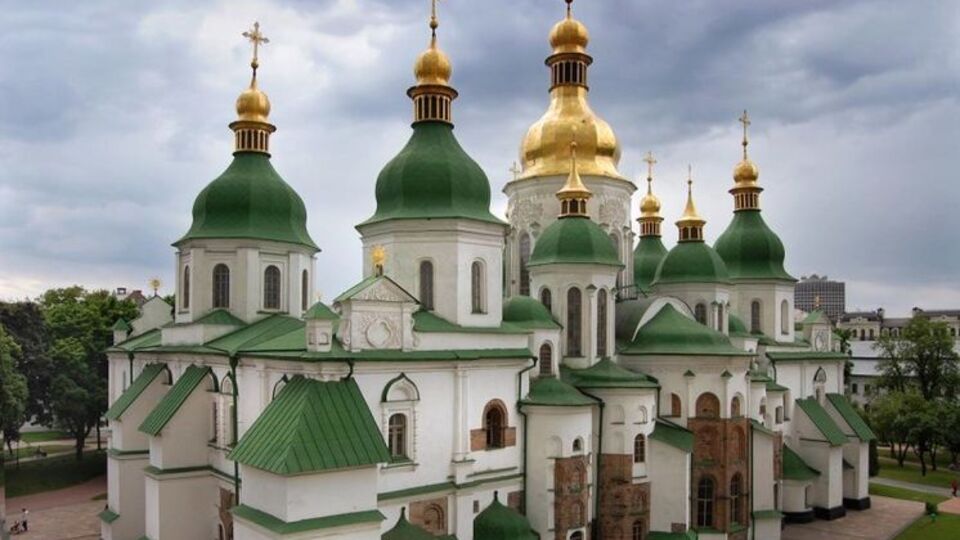 Собор Української православної церкви у Києві в листопаді 1991 року просив московського патріарха про автокефалію УПЦ