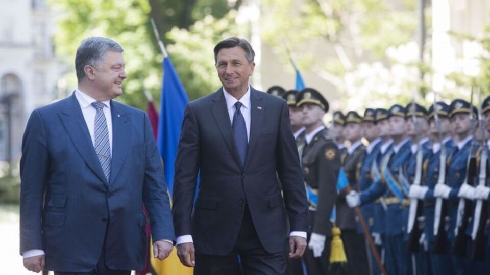 Президент Украины Петр Порошенко обсудил ситуацию в Крыму с главой Словении Борутом Пахором