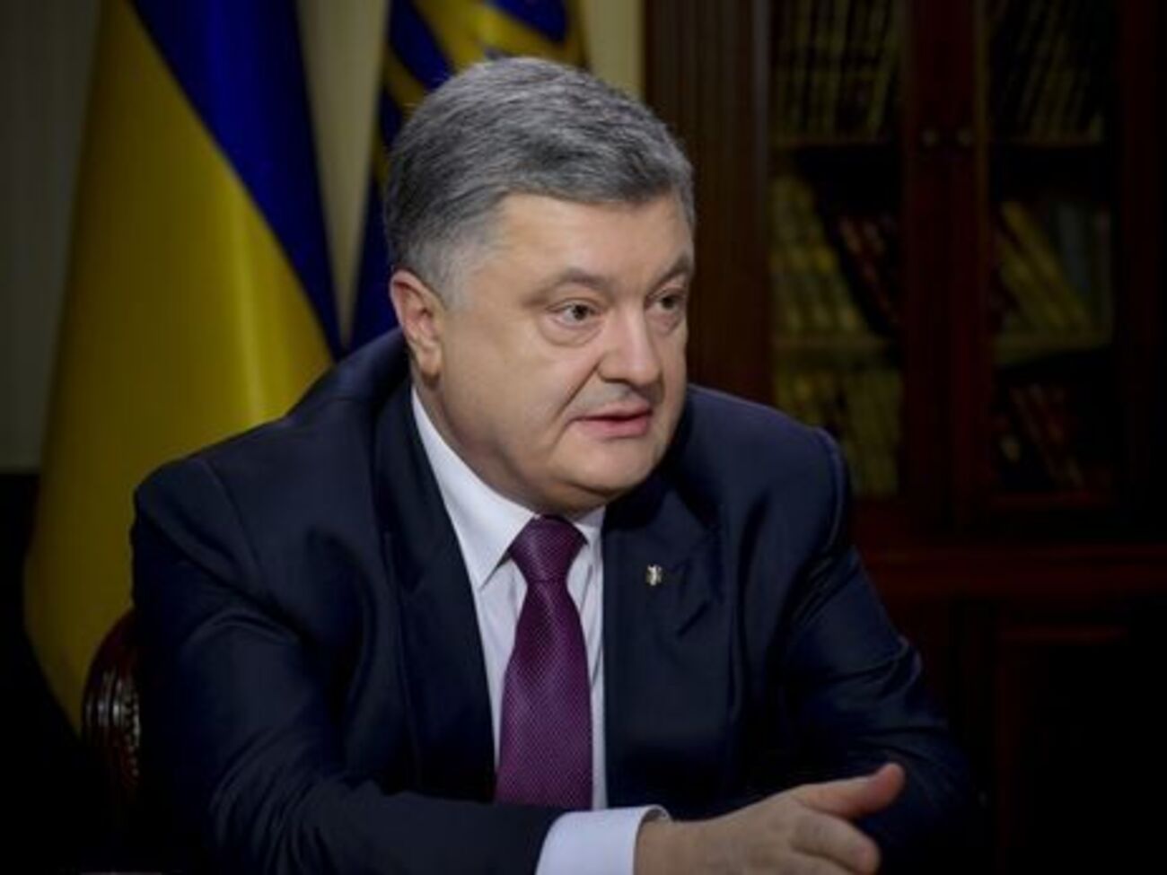 "Полностью одобряют" или "скорее одобряют" деятельность Порошенко 15,7% респондентов