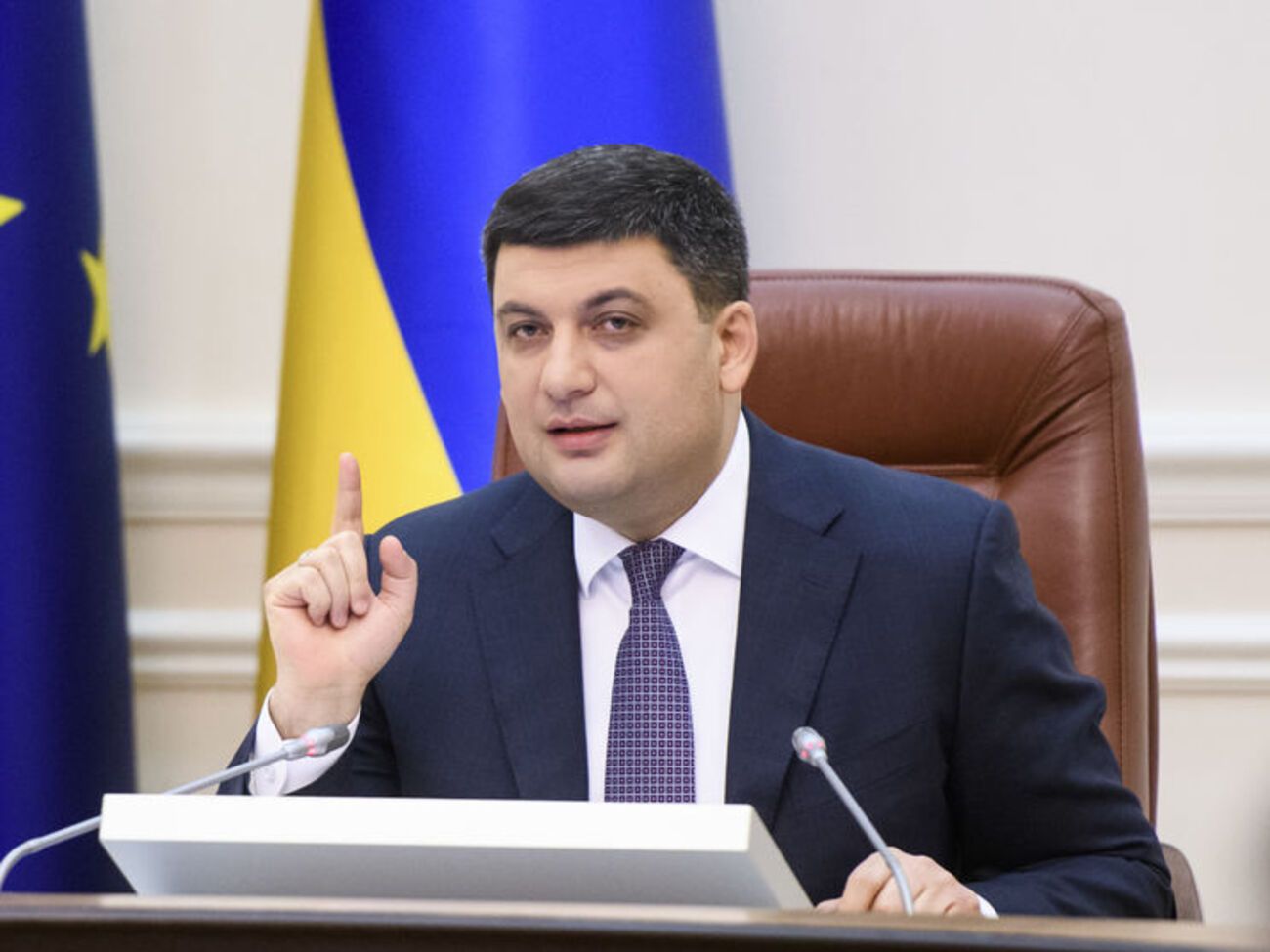 Гройсман: Нам не нужно ставить ультиматумы... Знаете, жизнь и так непростая, и мы достаточно толерантны и вежливы по отношению к нашим партерам
