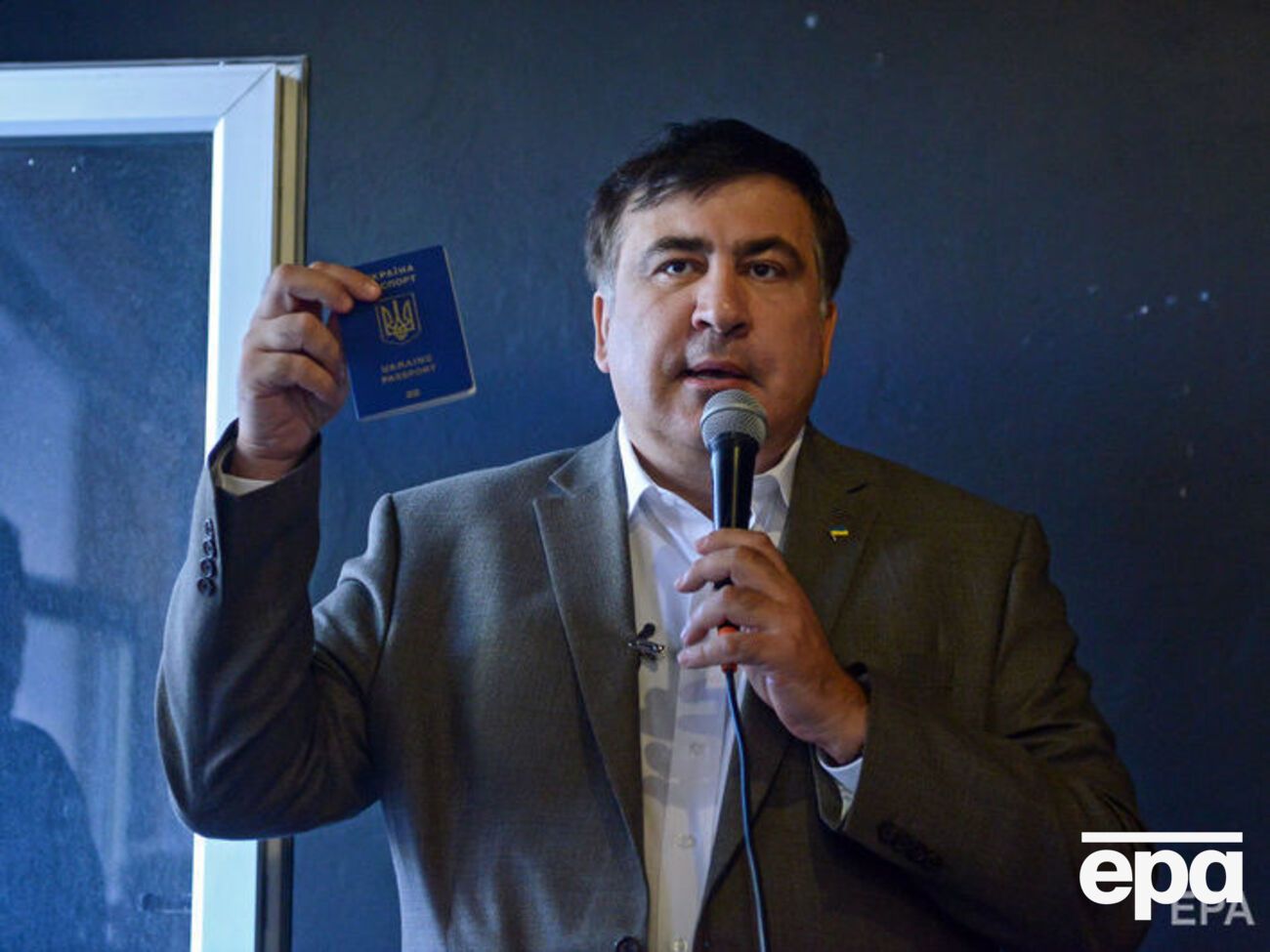 Саакашвілі намагається повернути собі українське громадянство