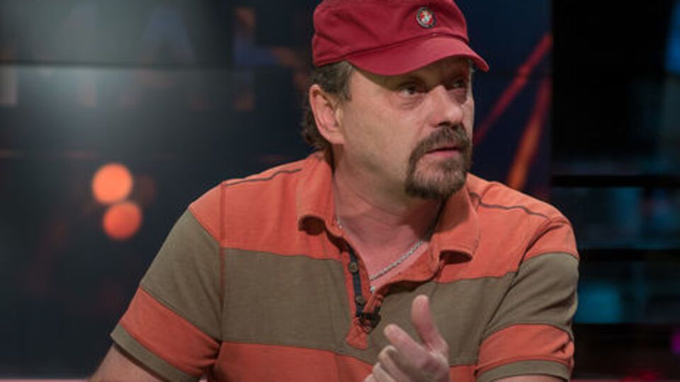 Поярков: Та в нас маса талановитих дизайнерів, які безкоштовно зроблять логотип краще!