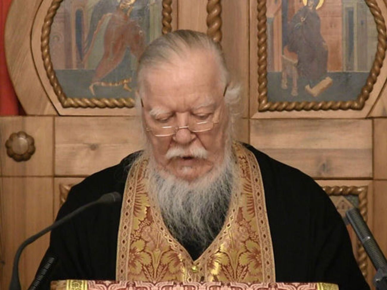 Дмитро Смирнов: Ці "снідоносці" весь час лізуть до школи, до дітей