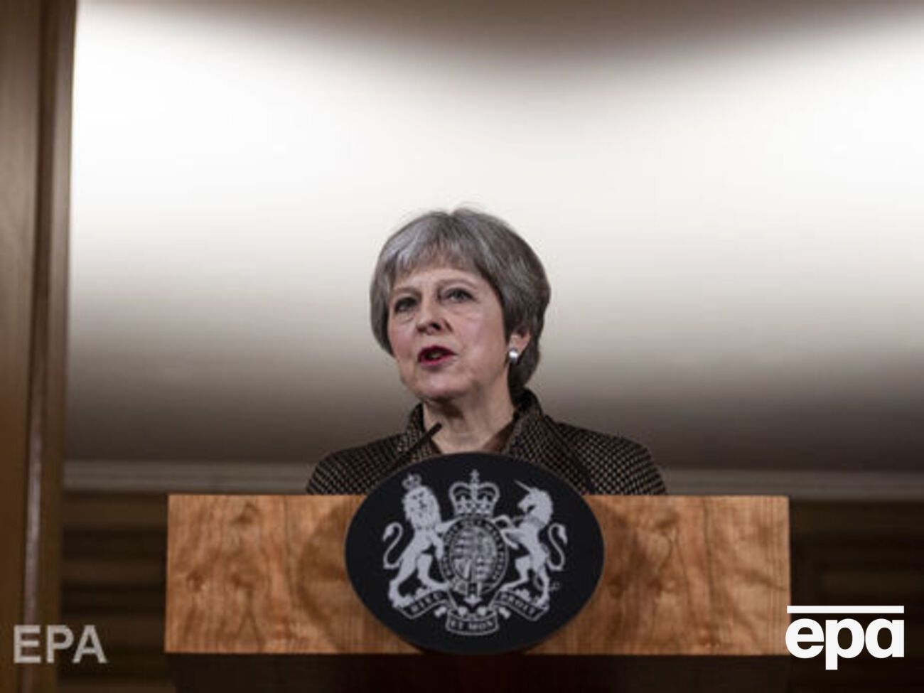 Мэй осудила иранские ракетные удары по израильским силам