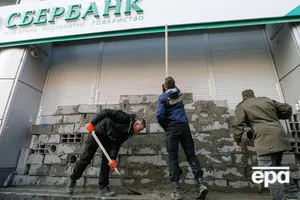 "Сбербанк" понад рік під санкціями в Україні