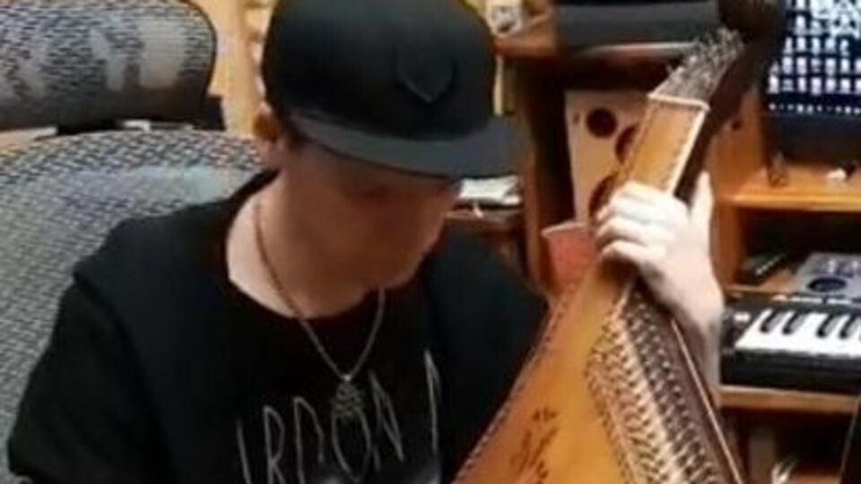 Украинскую конкурсную композицию "Евровидения 2018" сыграли на национальном инструменте