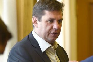 Олександр Третьяков: Сьогодні сесійна зала включила до порядку денного два вкрай важливі законопроекти