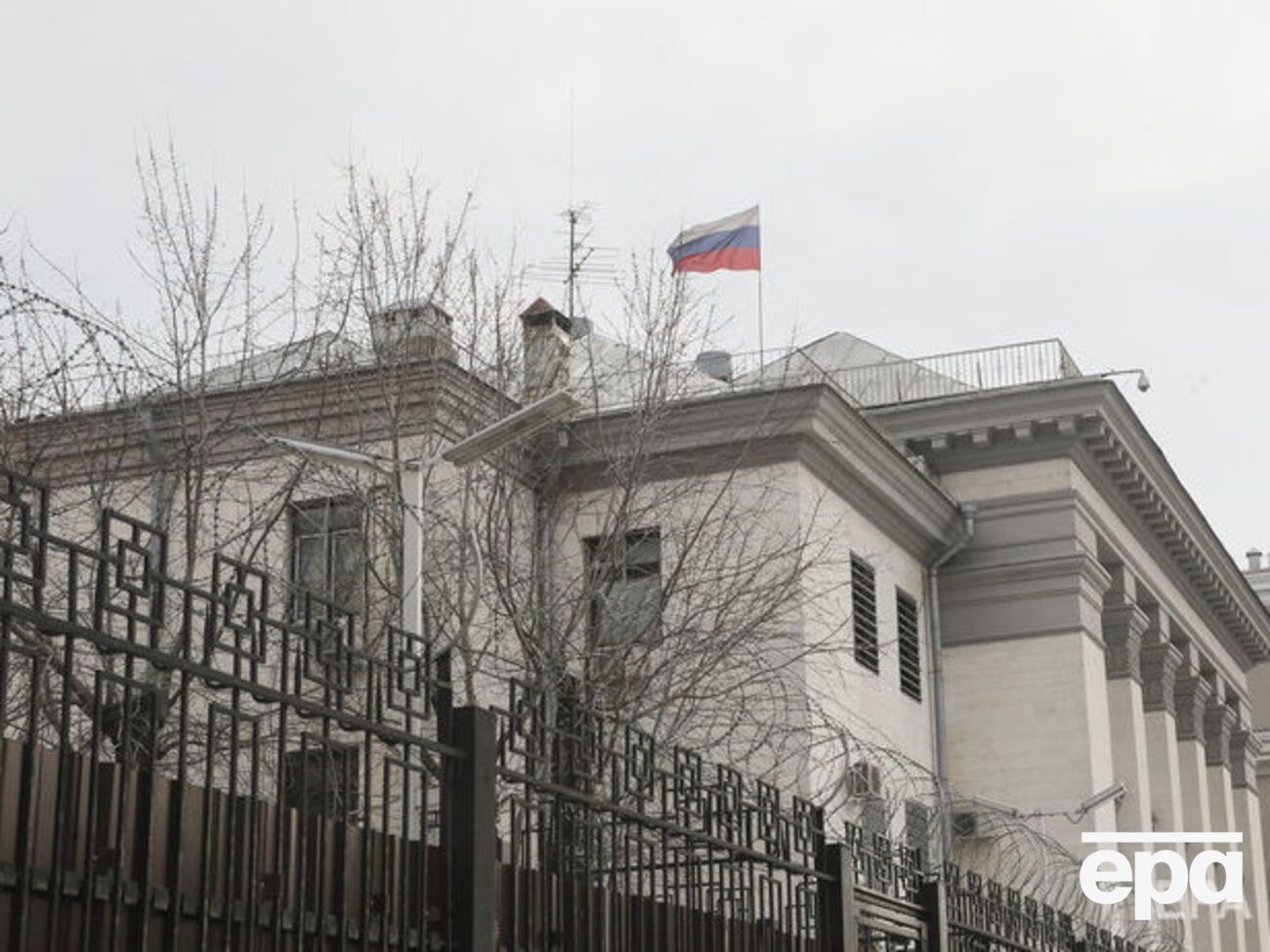 Російське посольство в Києві відреагувало на обшуки в "РИА Новости Украина"