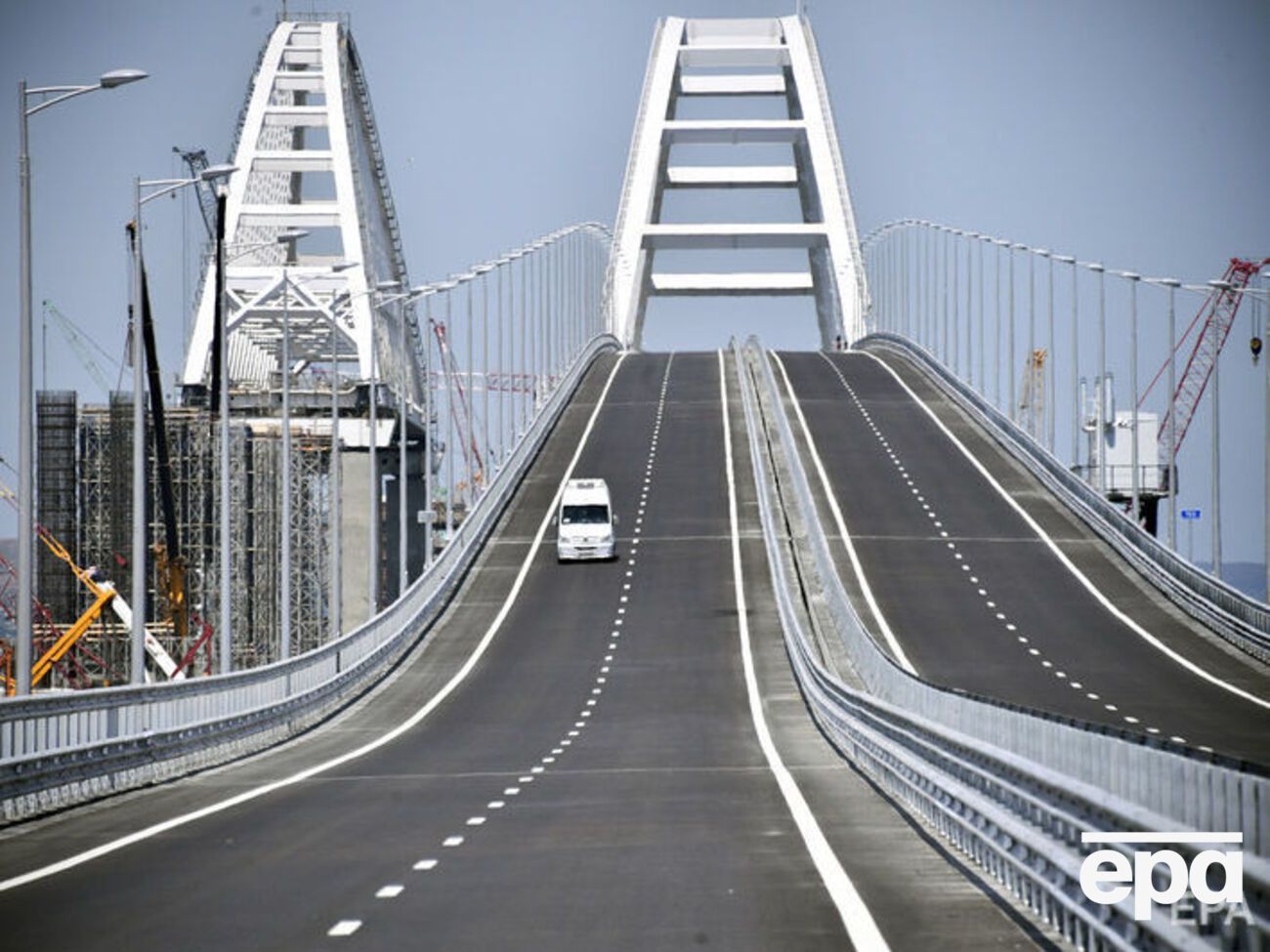 Оккупанты открыли мост через Керченский пролив, и другие новости вторника