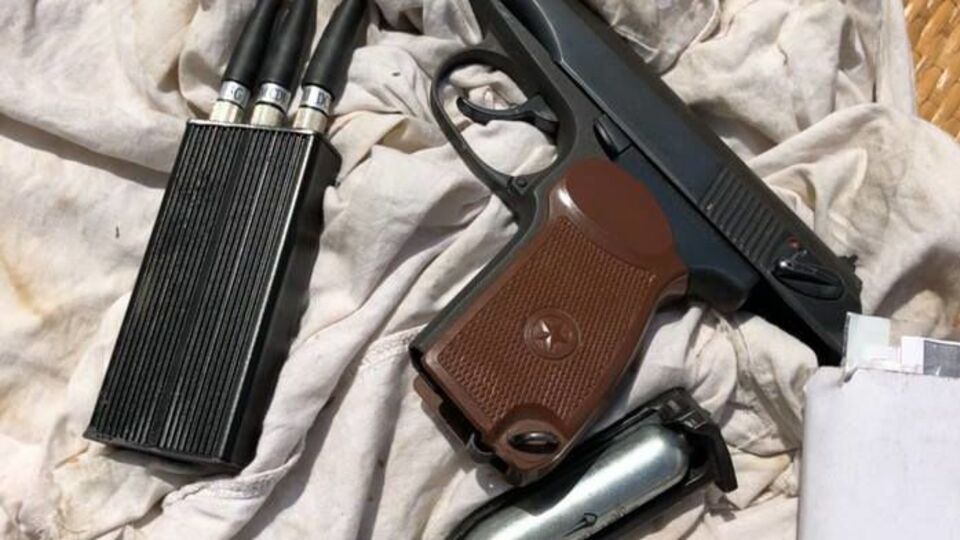 У злоумышленников изъяли газовый пистолет