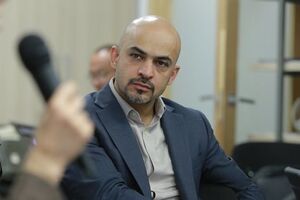 Найєм заявляв, що йому і його родичам погрожують