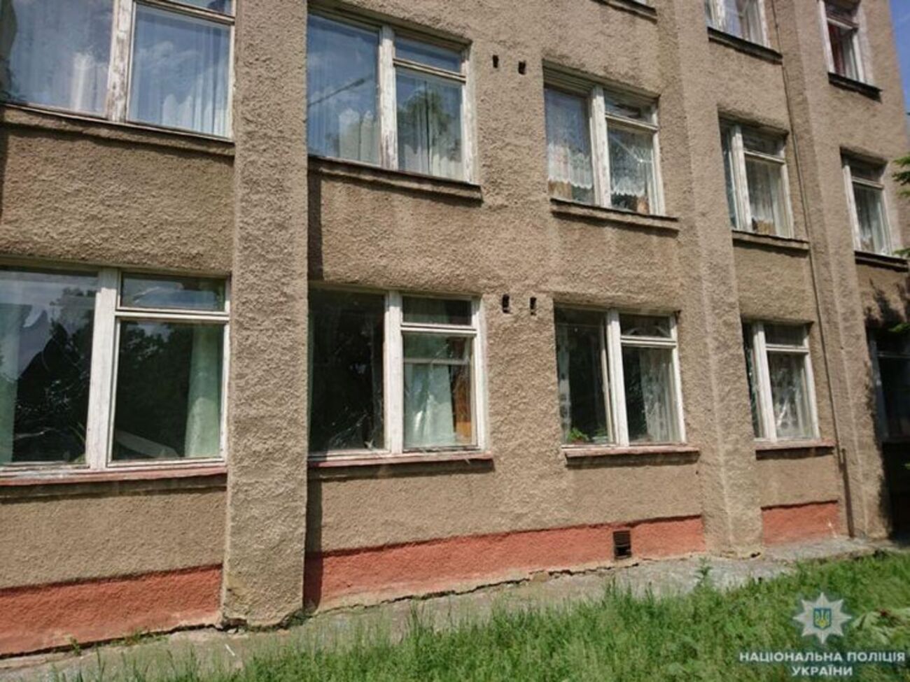 Жебривский сказал, что среди учителей и школьников пострадавших нет