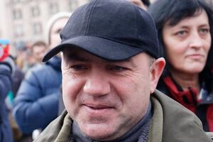 Мені доводилося тиснути руку Порошенку. І я потисну ще. Навіть перераховувати не буду за що