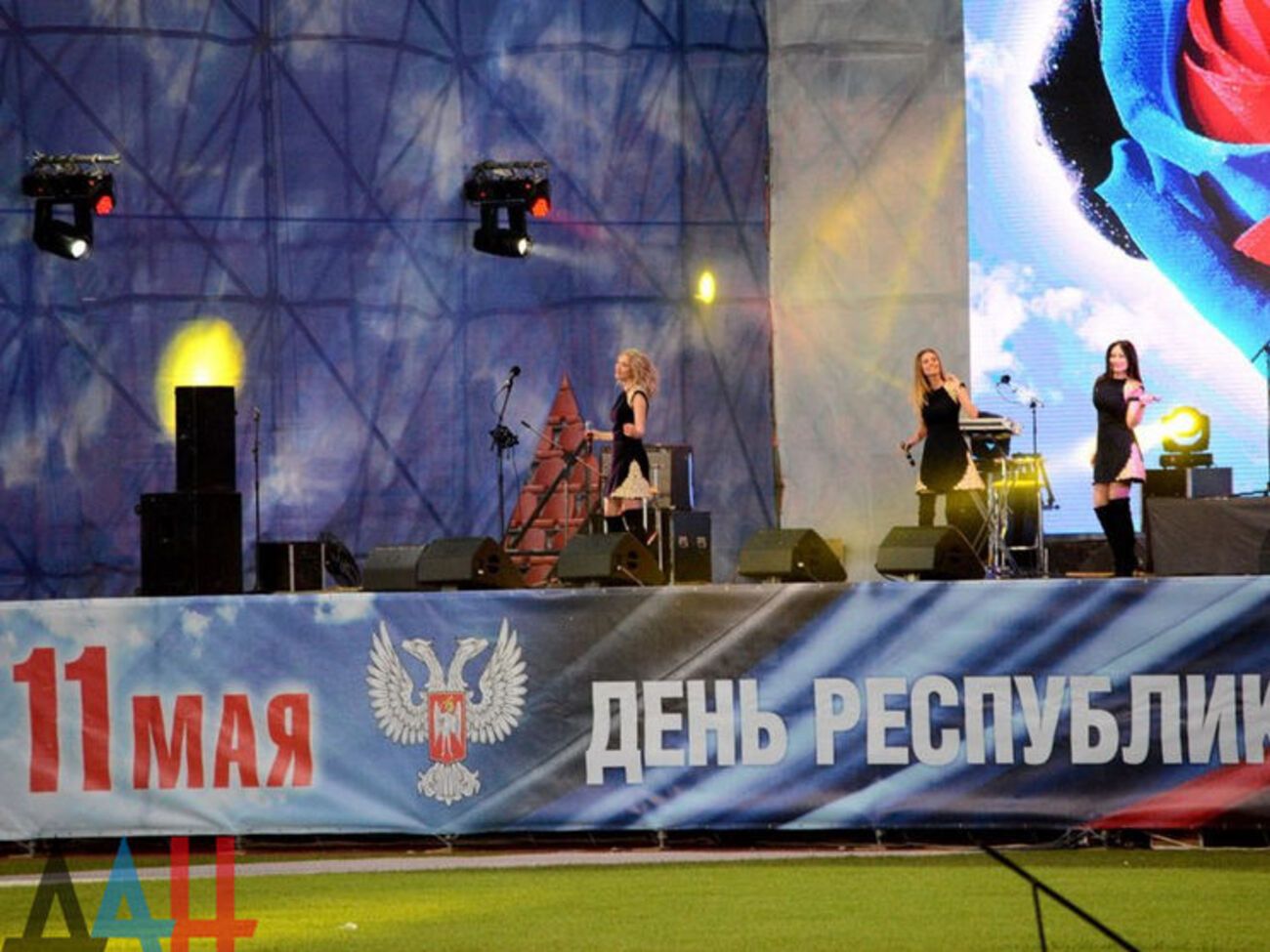 "Фабрикантки" заспівали в окупованому Донецьку