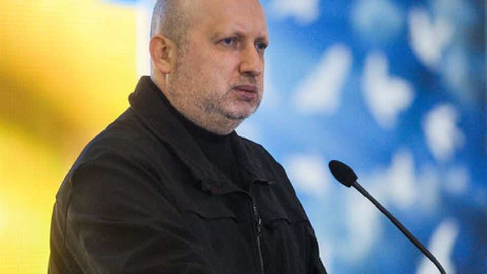 Турчинов заявил, что РФ использует те же методы, что и СССР в 1944 году