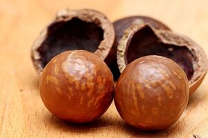 Макадамию используют в кулинарии и косметологии