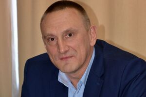 Прокуратура подозревает, что чиновник посещал Крым в рабочее время