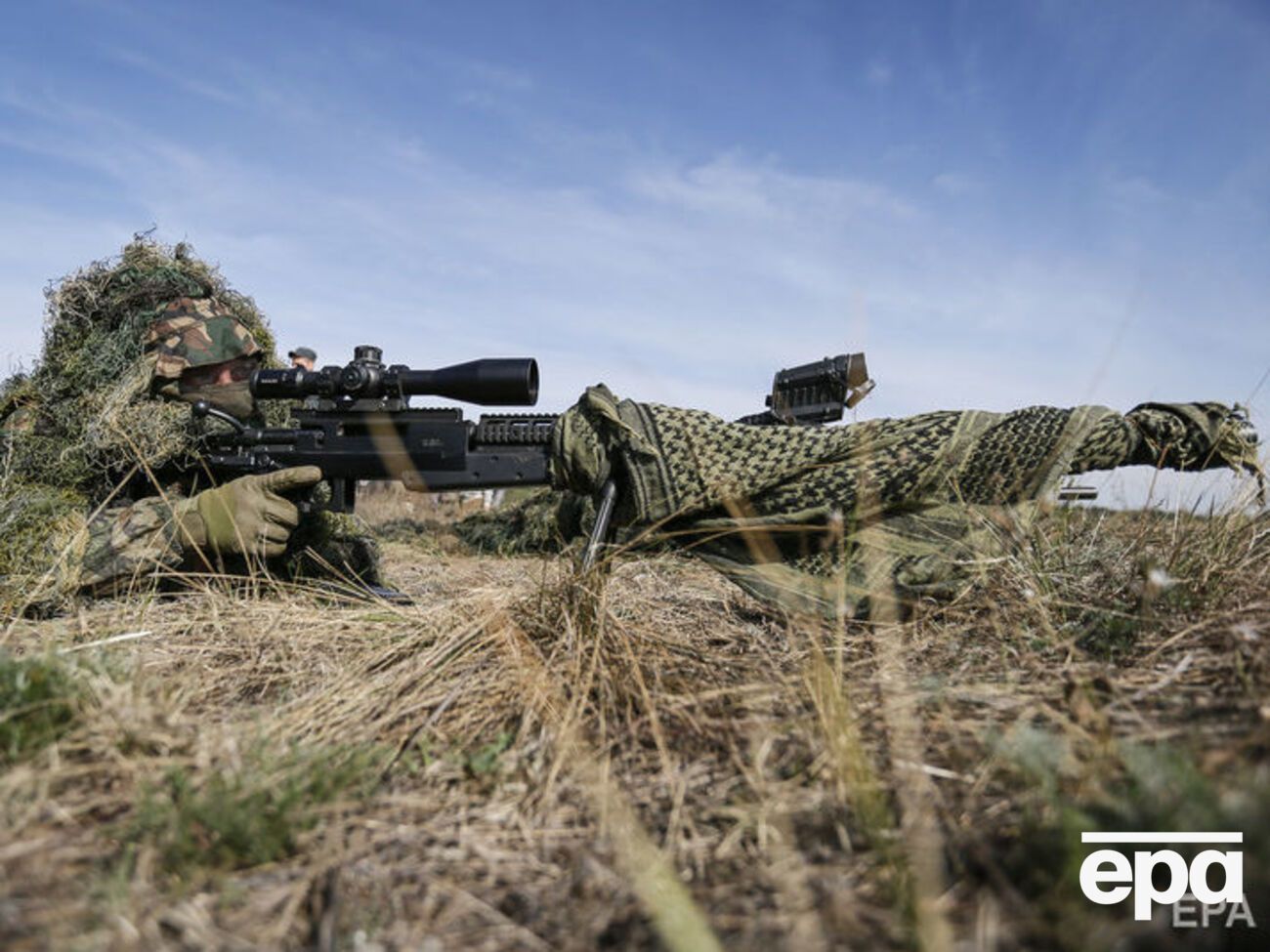 Украинские военные обнаружили и уничтожили снайперскую пару боевиков