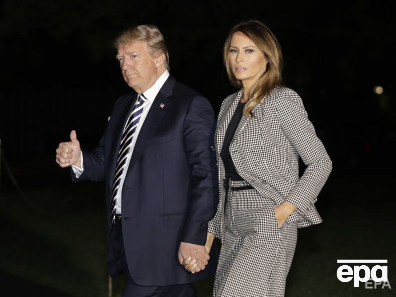 14 травня лікарі видалили доброякісне утворення з нирки Меланії