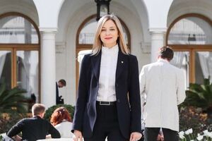 Поклонська розповіла дітям про життя Миколи II у Криму