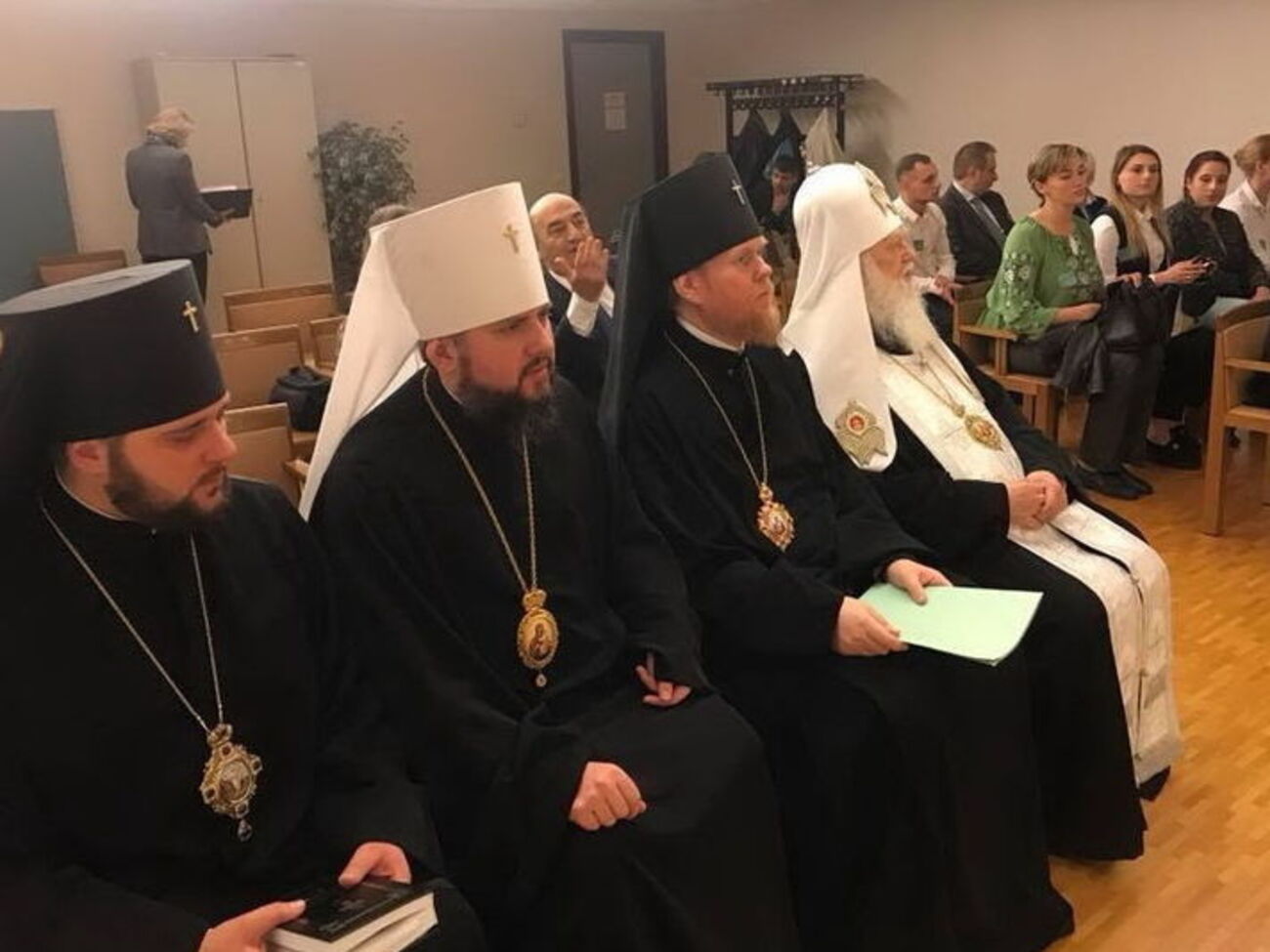 Філарет (крайній праворуч у першому ряду) виступив у Брюсселі