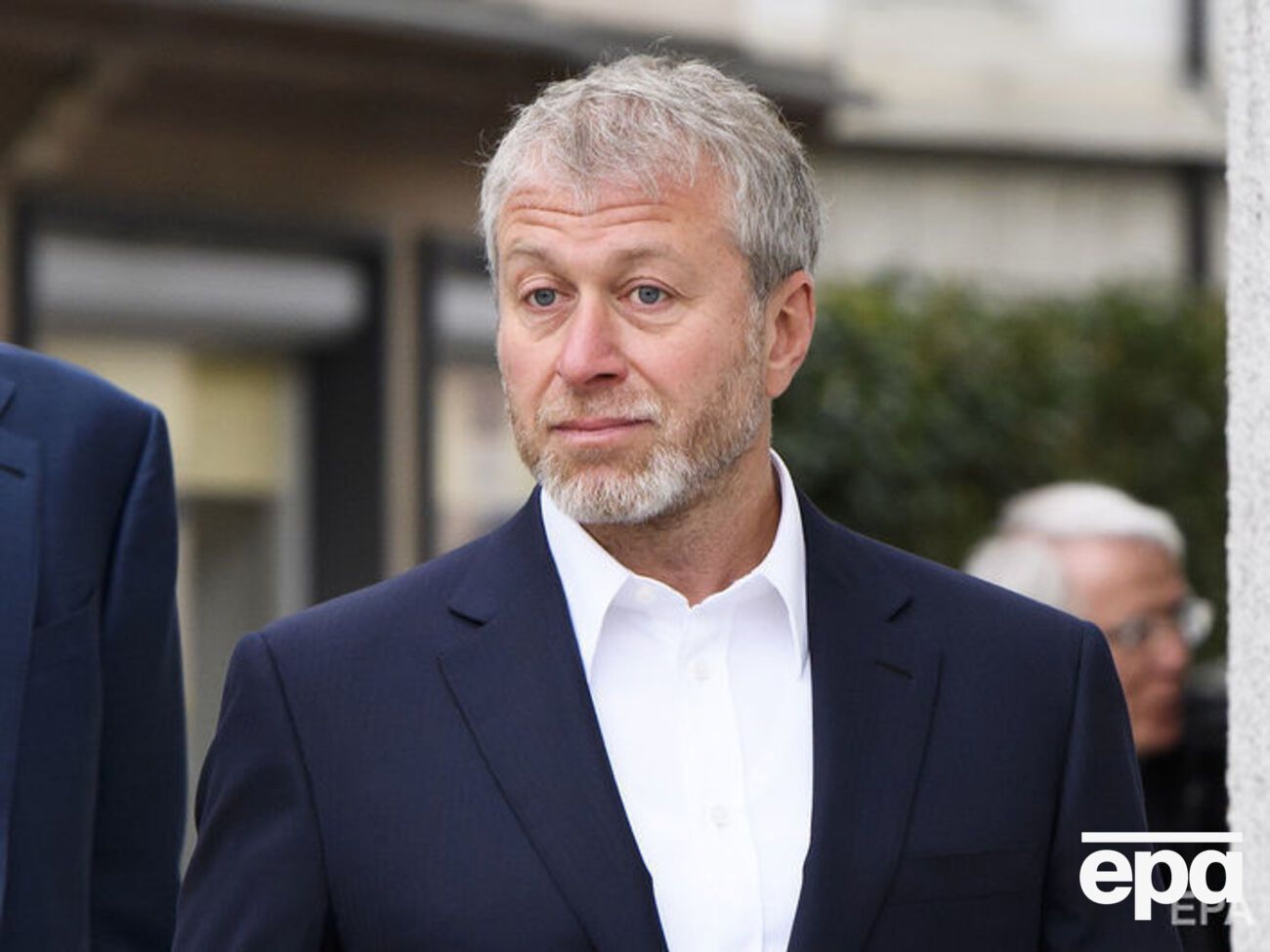 Абрамовичу, вероятно, не продлили британскую визу