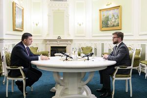 Кравцов (праворуч) заявив, що лінію побудують до грудня