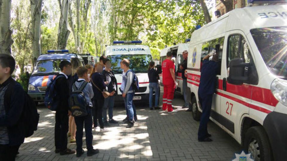 Поліція встановлює причину погіршення стану здоров'я дітей