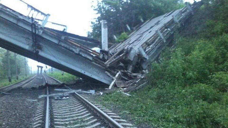 Хто підірвав міст, не повідомляють