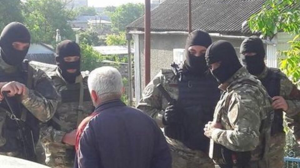 Дегерменджи: В ходе обыска в Бахчисарае у активиста Мустафаева изъяли технику и телефоны