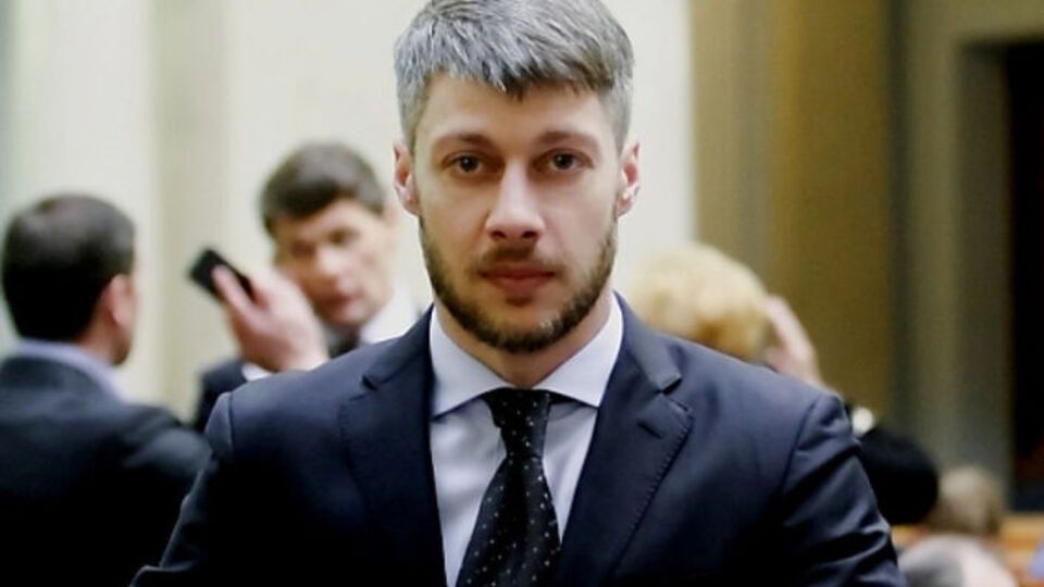 Артем Ильюк: Это уже второй такой случай за последний месяц в Украине. И никто не понимает, какое вещество распылили. Очень опасная тенденция