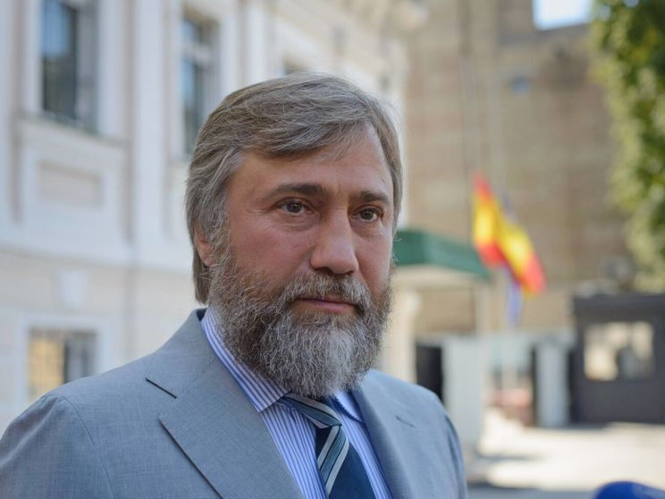 Вадим Новинский:&nbsp;За внешней простотой решений (что тут такого? Провозгласим поместную церковь&nbsp;&ndash; и дело в шляпе!) кроются огромнейшие вызовы и риски