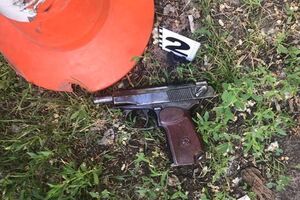 Пистолет нашли на месте перестрелки