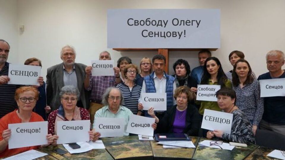 Учені, журналісти та діячі мистецтв підтримали українця, що голодує