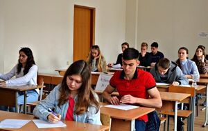 Сегодня абитуриенты напишут тестирование по математике