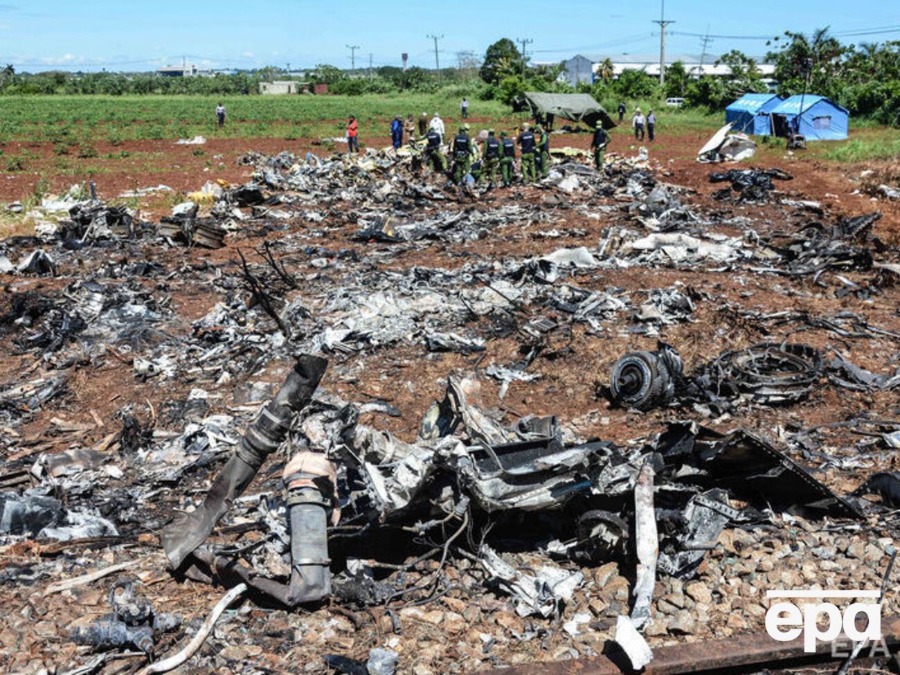 Одна з пасажирок літака померла в лікарні